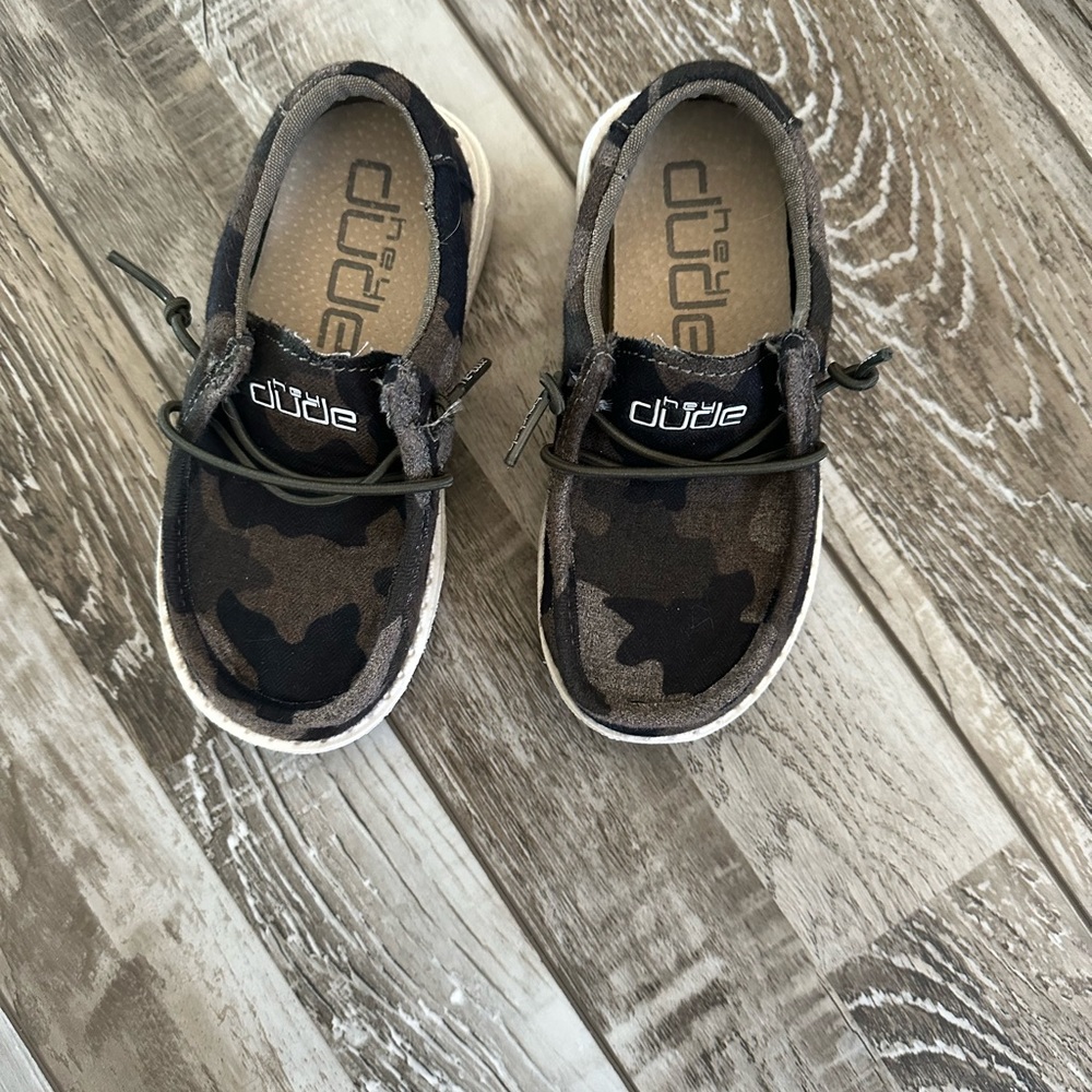 Toddler boy’s hey dude shoes. Never worn